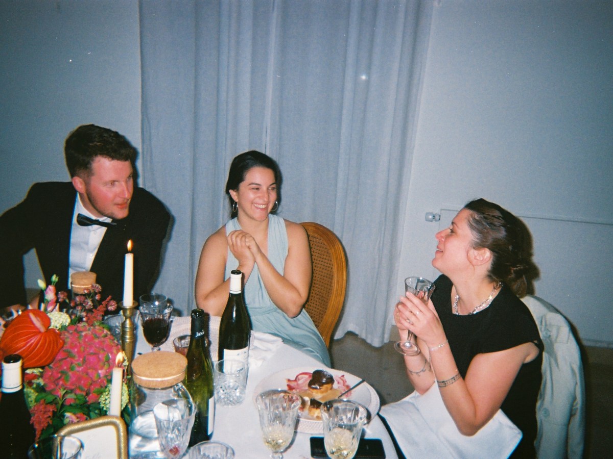 3 Types of Wedding Photos to Consider: Posed, Documentary, and Guest-Captured for Weddings in&nbsp;France